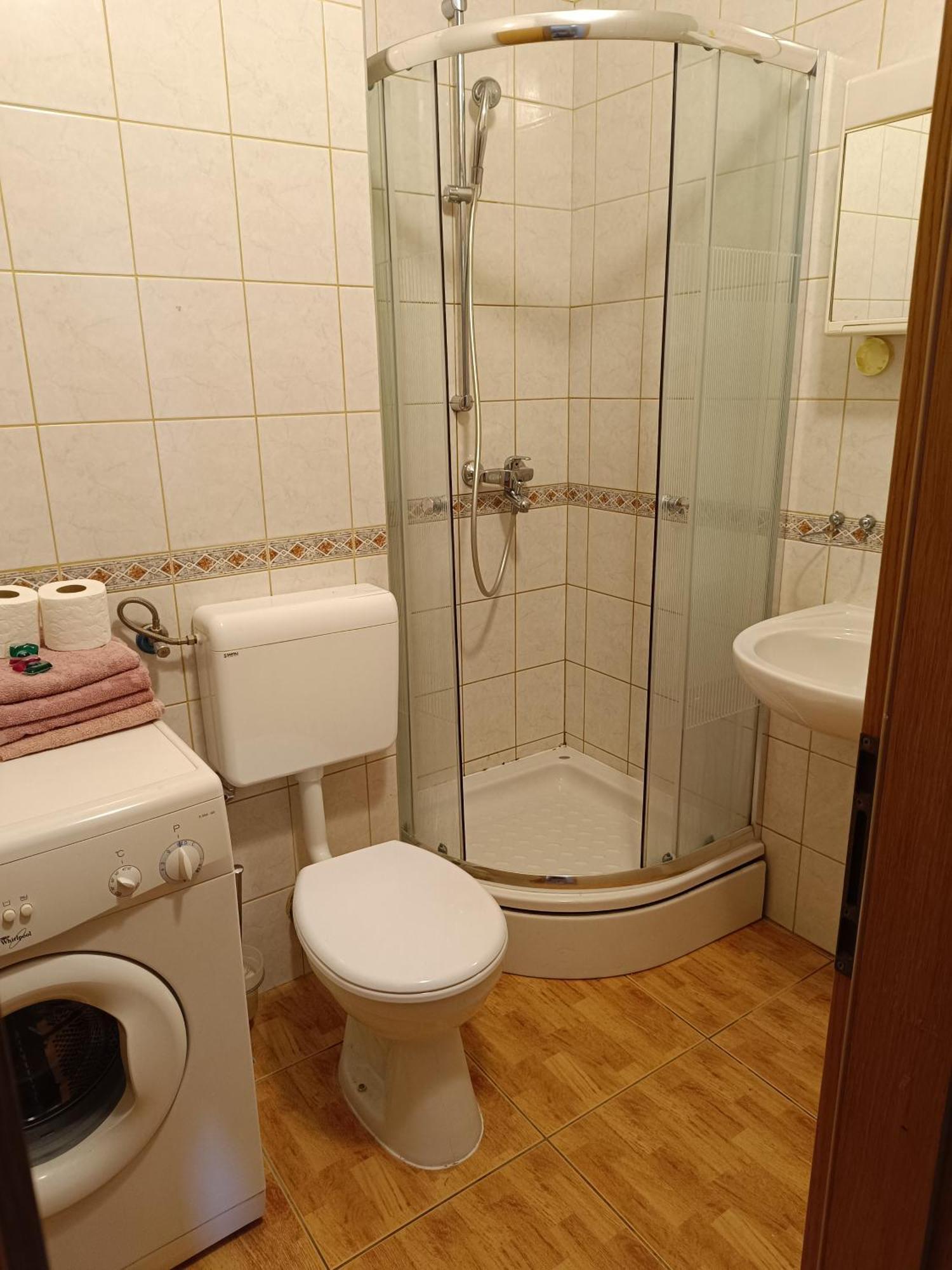 Apartmani "Radi" Baška Voda Habitación foto